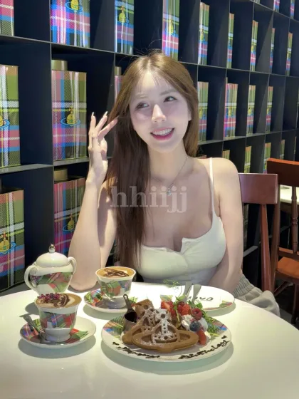 Aoi, female escort in Hong Kong