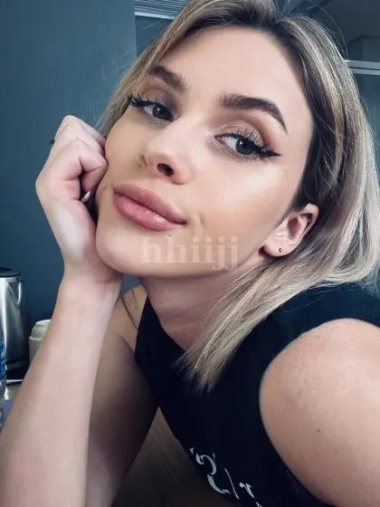 Danqing, female escort in Hong Kong