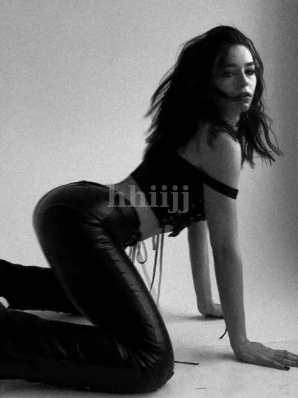 Heejin, female escort in Hong Kong
