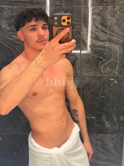 Xander, male escort in Hong Kong
