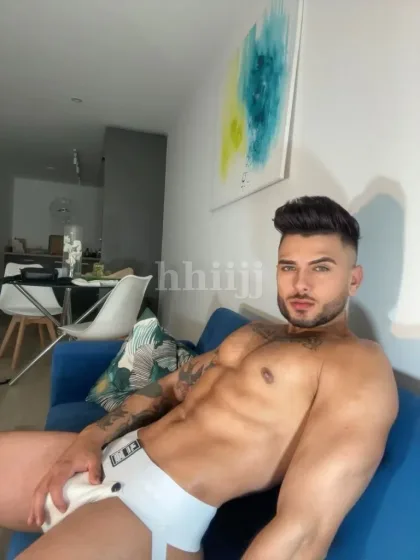 Yan, male escort in Hong Kong