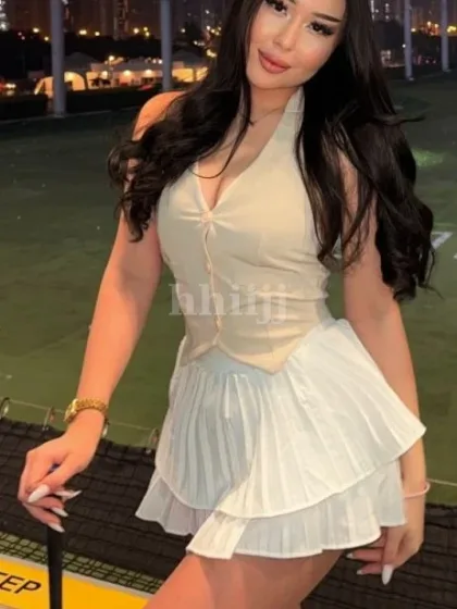 Suzanna, female escort in Hong Kong