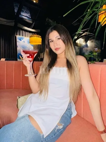 Cass, female escort in Hong Kong